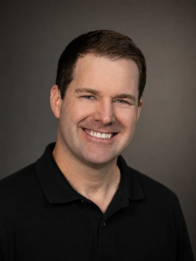 Cameron Kolb, Vanla Group